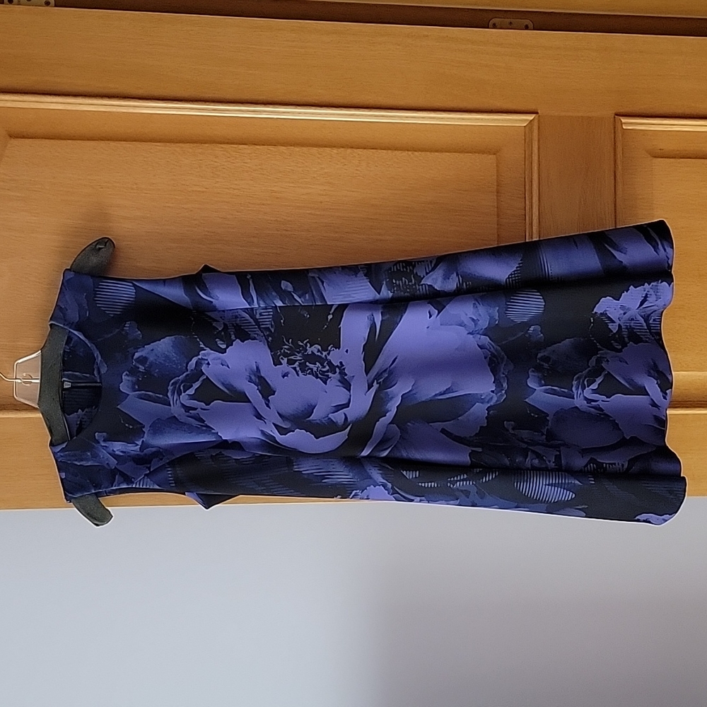 DKNY Sleeveless dress in size 4